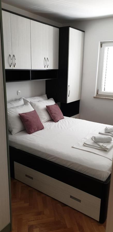 Apartman Petra Makarska Exterior foto